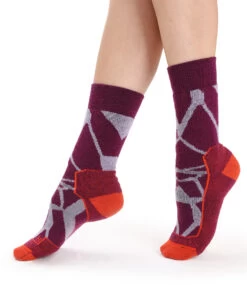 Icebreaker Hike+ Fractured Landscapes Medium Crew Socks Women, Violet/rood