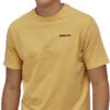 Patagonia P-6 Logo Verantwoordelijkheid Heren, Geel -Sport- En Outdoorkleding patagonia p 6 logo responsibili tee men surfboard yellow 1