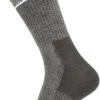 Sealskinz Solo QuickDry Mid Sokken, Zwart/grijs 1 Sealskinz Solo QuickDry Mid Sokken, Zwart/grijs -Sport- En Outdoorkleding sealskinz solo quickdry mid socks svart gra 1